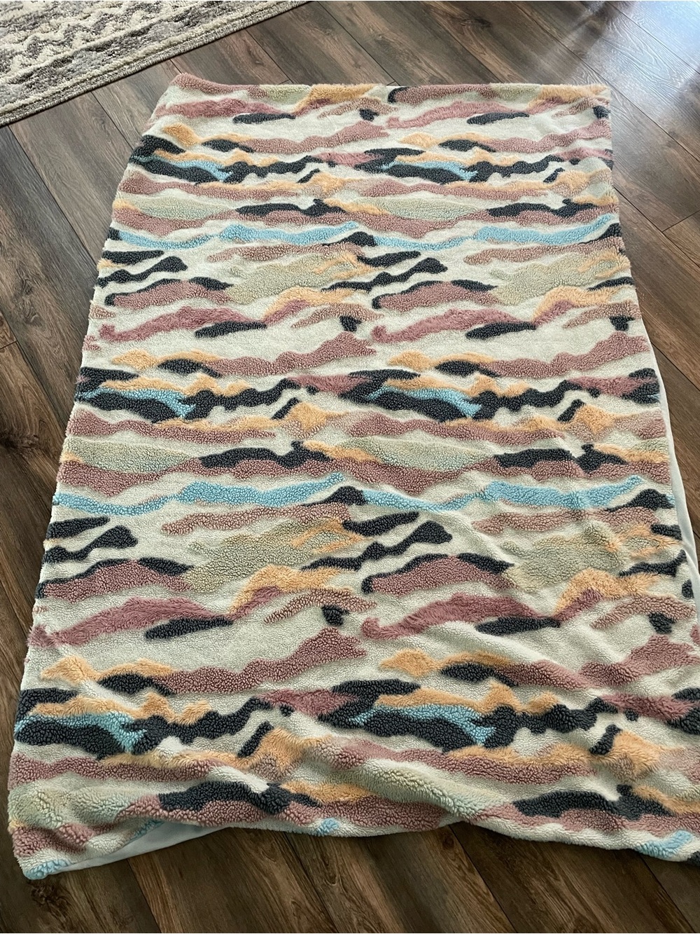 UGG Salinas Throw Blanket